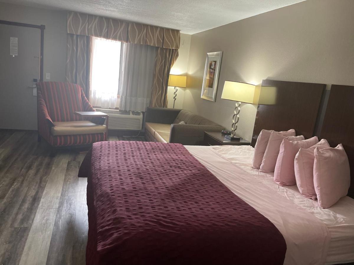 Mountain Grove Royal Inn & Suites מראה חיצוני תמונה